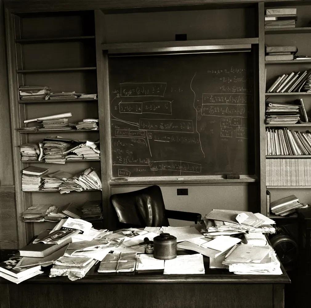 Albert Einstein&#39;s disordered office --- an incentive for him to take walks in &#39;ordered&#39; nature!